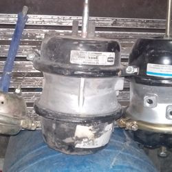 30/30 Brake Chambers& small one