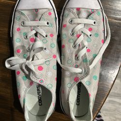 Barely Worn Converse Women