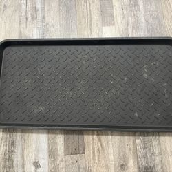 💧All Weather Boot Tray-Water Resistant Plastic Utility Shoe Mat for Indoor and Outdoor Use