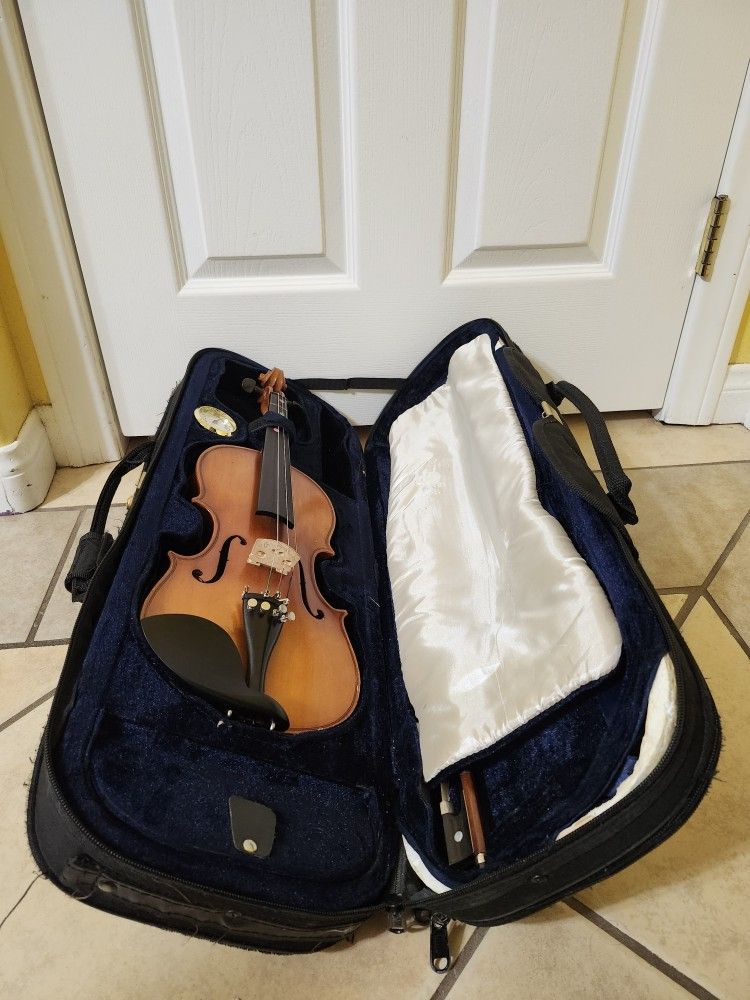 Kid's Violin With Case