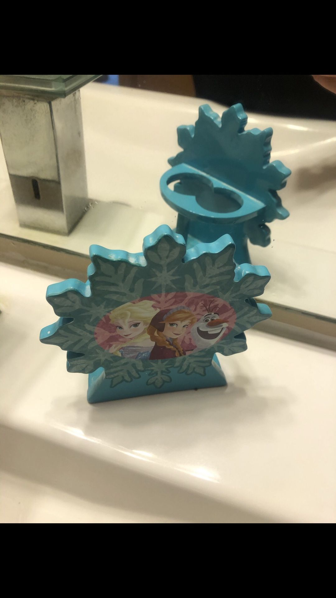 Frozan Bathroom Curtain, Trash can Toothbrush Holder