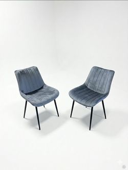 Dining chair set. 2 chairs.