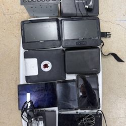 Electronics Resale Lot iPad Samsung Blu-ray DVD Players Camera – Some Work 