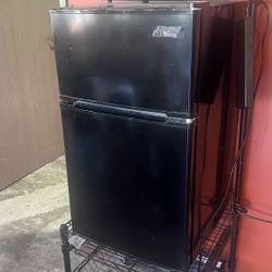 Mini Refrigerator/Freezer
