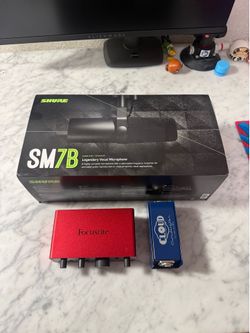 Shure SM7B + Focusrite Solo 4th Gen + Cloudlifter - Like New