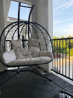 Egg rocking chair