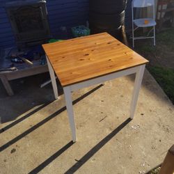 Dining set with two chairs, 29 x 29 x 29 cm, white with wood accents