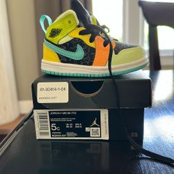 Nike Air Jordan 1 Mid SE