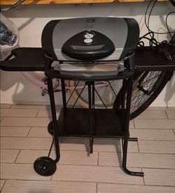 George Foreman Lean Mean Grilling Machine with Stand