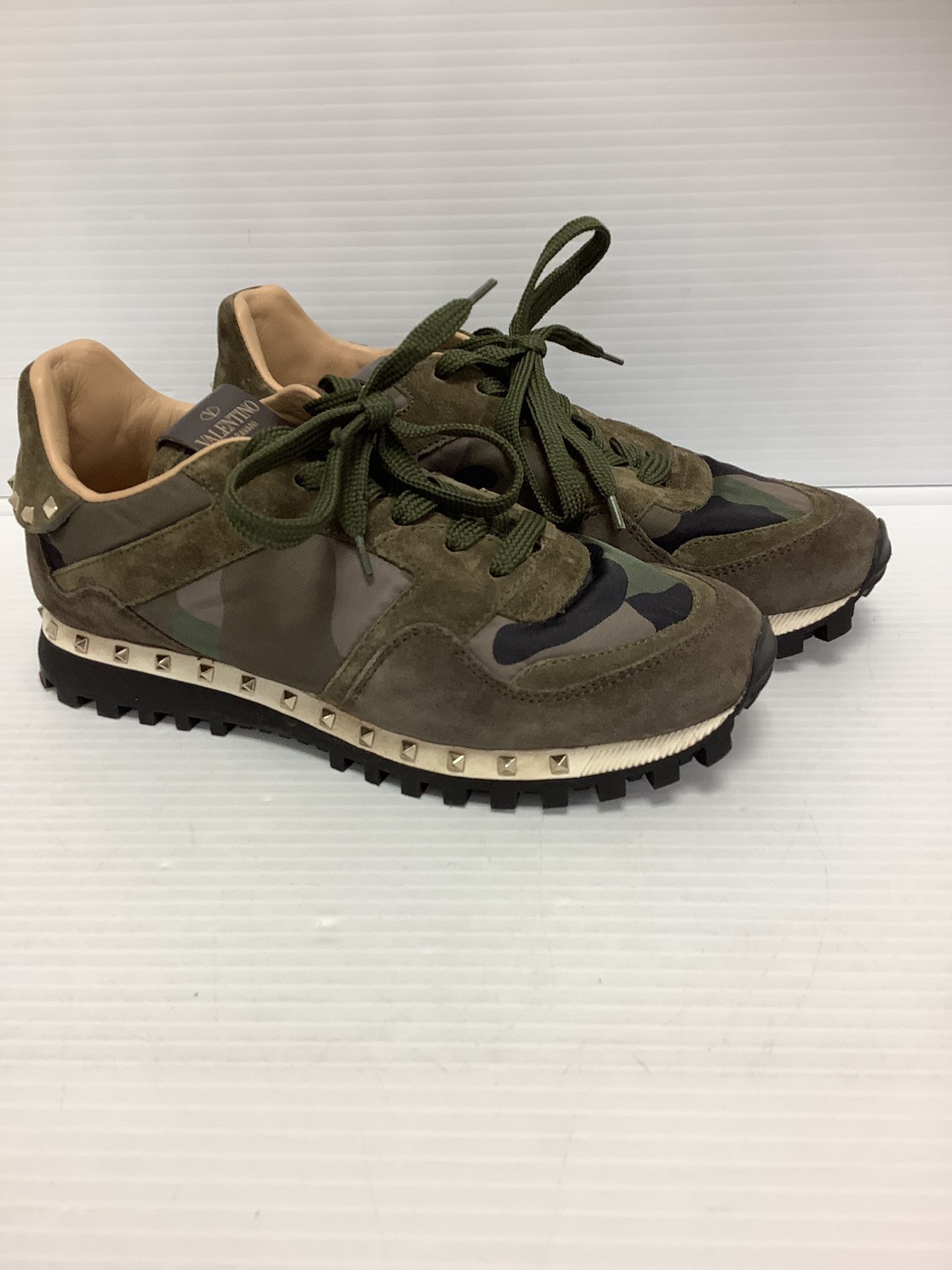 Valentino Garavani Camo Womens Rockrunner Sneakers Size 36 US