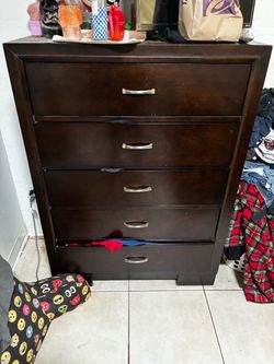 Dresser