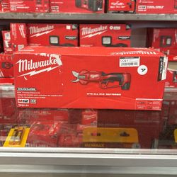 Milwaukee M12 12V Cordless Brushless Pruner Shears Kit W/ 2.0 Ah Battery & Charger
