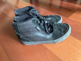 Youth size 2 high top  Vans shoes