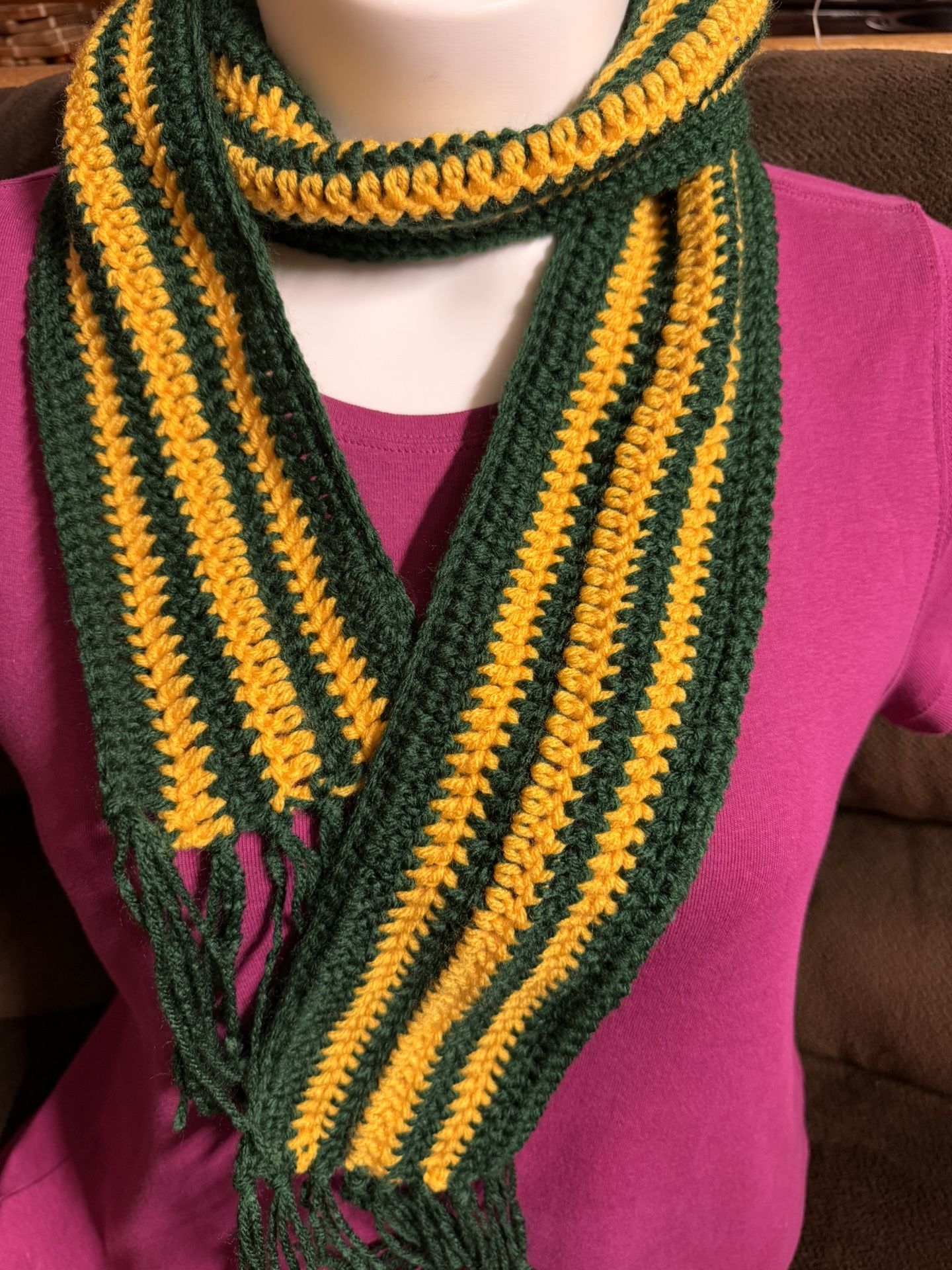 Packers UNISEX MENS crochet KNIT handmade scarf GREEN YELLOW FRINGE Neckwarmer
