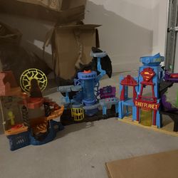 3 Imaginext Playsets