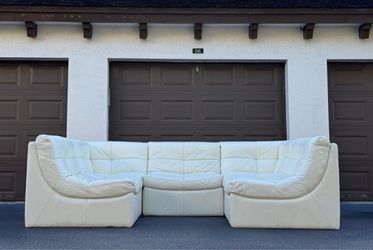 Sectional Couch/Sofa - Z Gallerie - Modular - Delivery Available 🚛