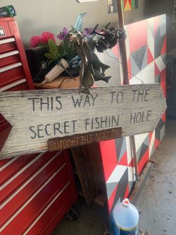 Wooden Fishing Spot Sign