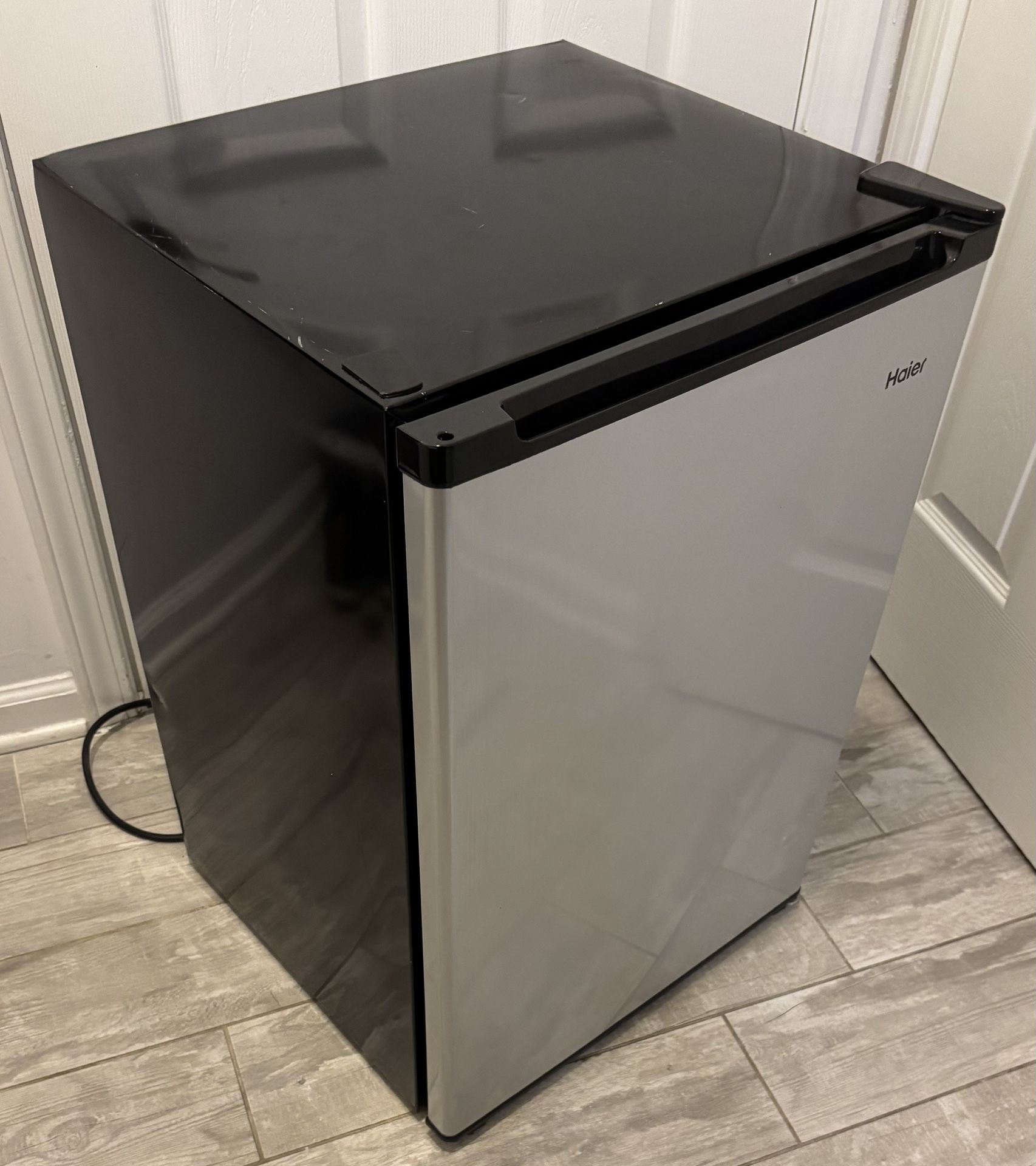 Mini Fridge Haier