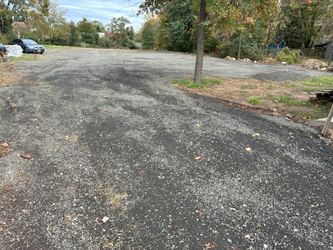 Parking. Flemington. Car, Truck Trailer. RV