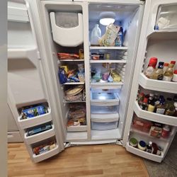 Refrigerator Like New 