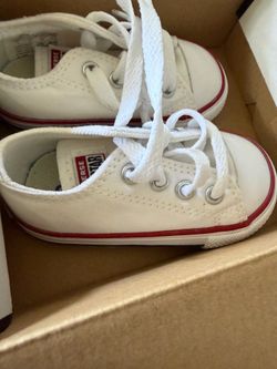 Baby converse size 4