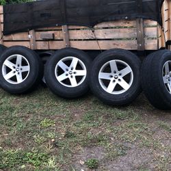 Wheels and tires Tuff A/T