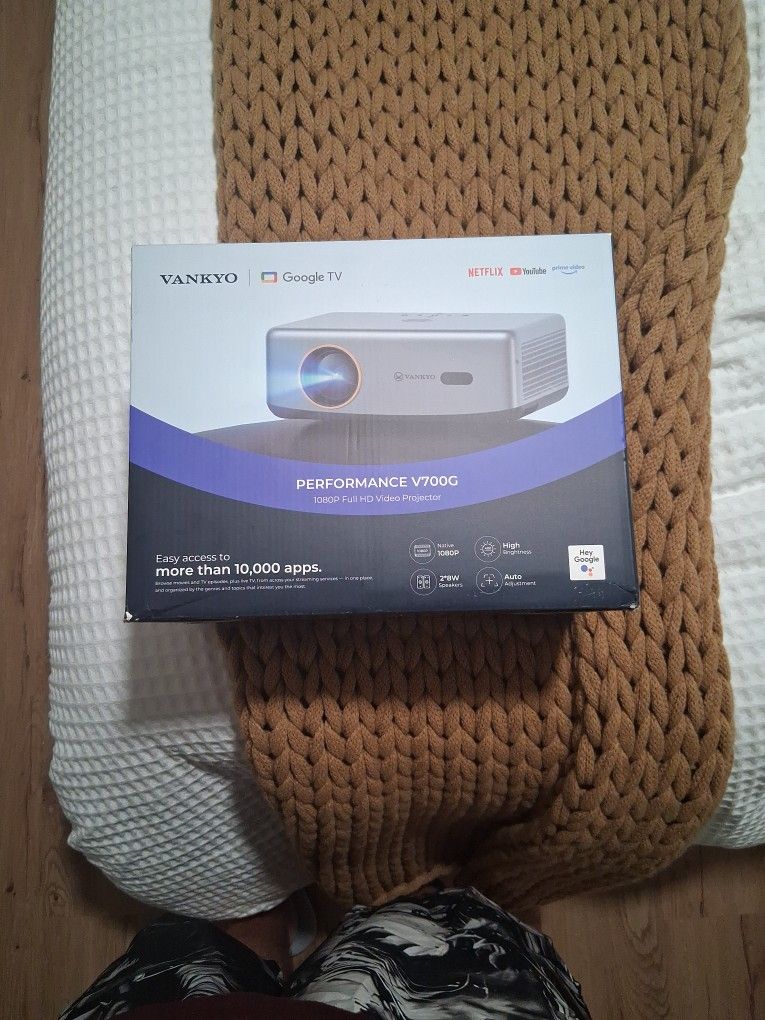 Google t.v. performance v700G video projector