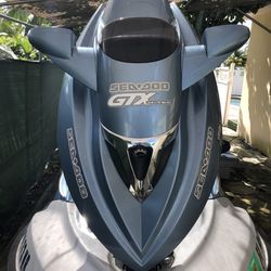 GTX 2006 hood and sides. Perfect condition 