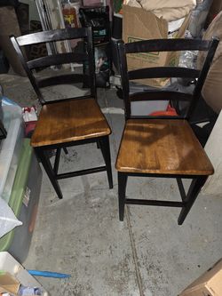 Set of 2 Wooden Bar/Counter Stools