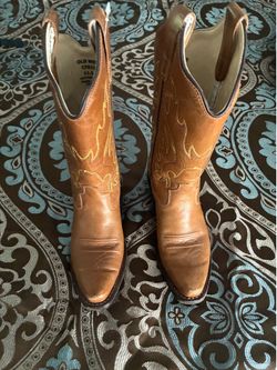 Girl’s cowgirl boots