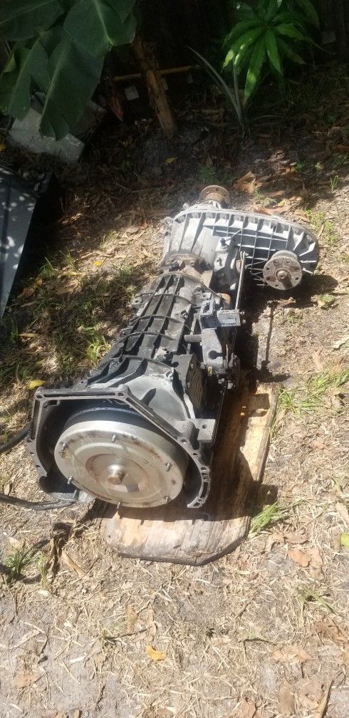 1998 Ford  F450 super duly  4 / 4 transmission Used