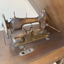 Antique Domestic Sewing Machine With Original Cabinet—-early 1900’s