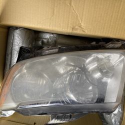 2013 jeep grand cherokee laredo headlight 