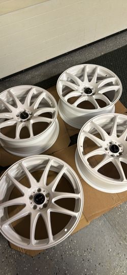 White Vors rims 5x100