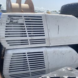 2 RV Rooftop Air Conditioners Coleman Mach Used Untested. $150 Each 