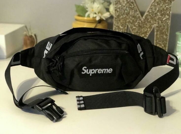 Supreme X Lacoste Green Leather Waist Bag for Sale in Clark, NJ - OfferUp