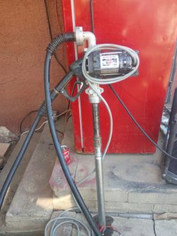 The device that's in the picture is a ,PIUSI ,Ex50 . Which it's a fuel transfer pump designed for flameable liquids like gasoline kerosene, and diesel