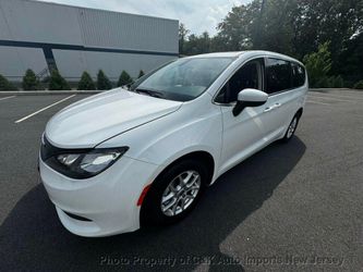 2022 Chrysler Voyager