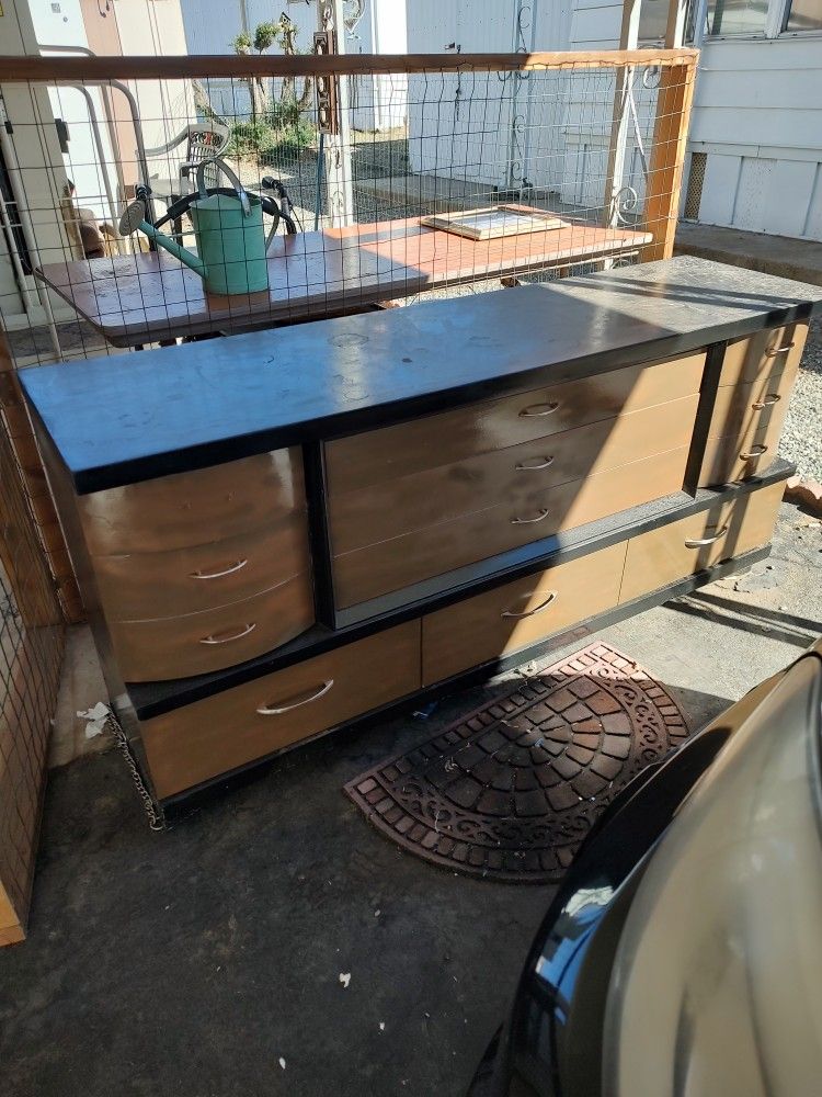 Free Dresser