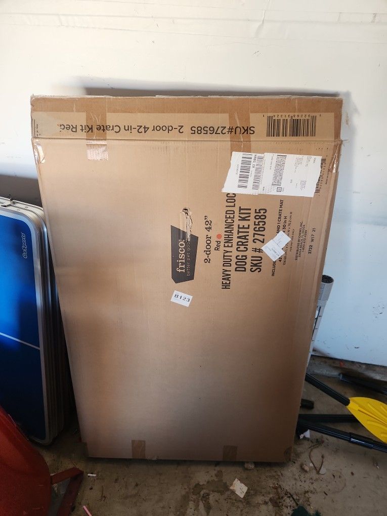 Brand New Frisco 42" Dog Crate