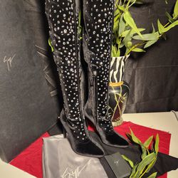 GIUSEPPE ZANOTTI  Crystal   THIGH HIGH BOOT  size 8/38 New With Boot Bags!!