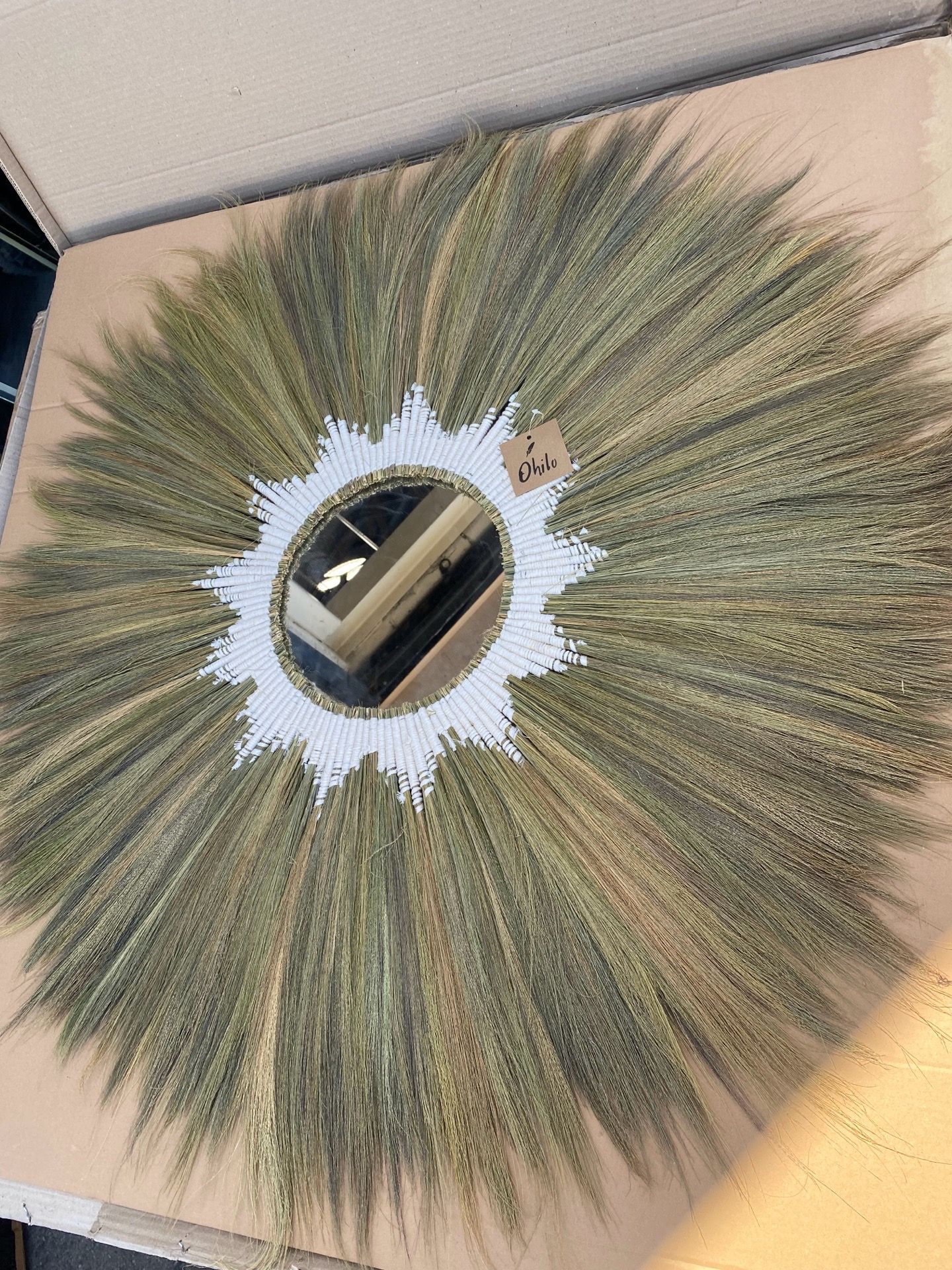 Grass Stripe Sun-Shaped Wall Mirror