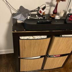 A Beautiful Black Shelf With 4 Storage Baskets (almost New) Great Storage ( NO SHIPPING)