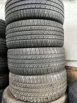 Vendo 265/60/R17 las 4 llantas Goodyear por $215