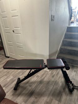 Foldable weight bench