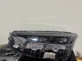 FORD MUSTANG MACHE LEFT HEADLIGHT 2023