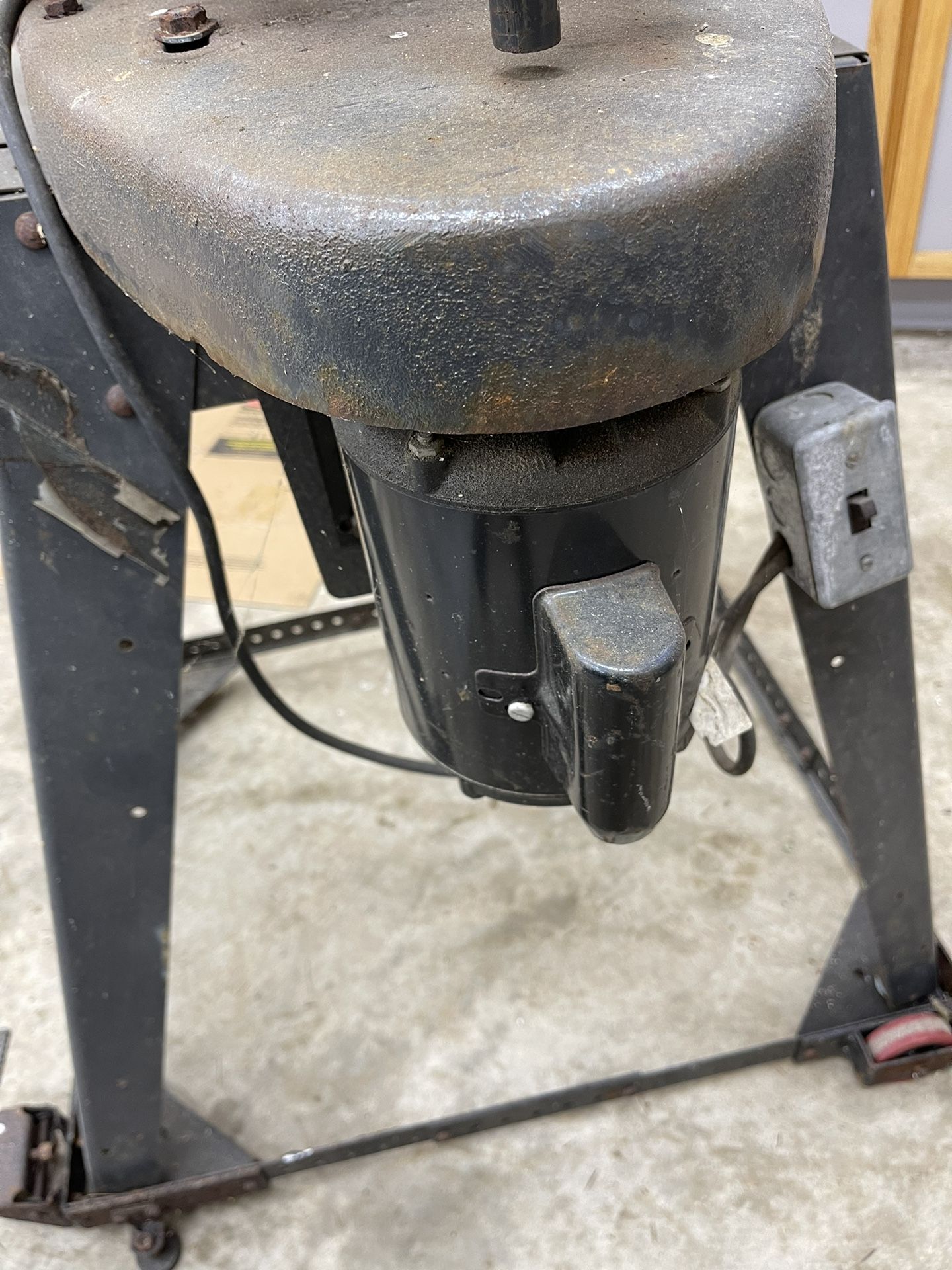 Wood Shaper Table for Sale in Lacey, WA OfferUp