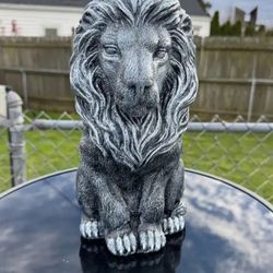 Bookshelf, Lion Statue