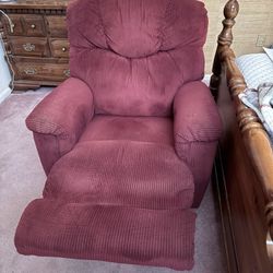 Older Recliner In Great Shape.