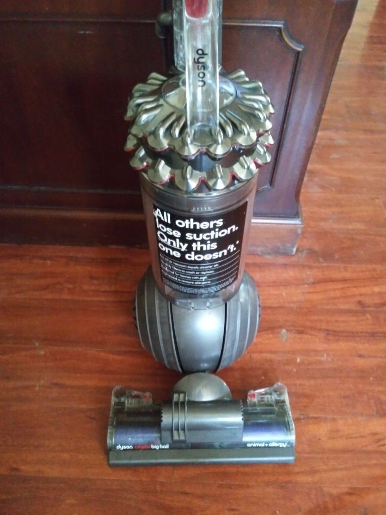 Gently Used "DYSON ANIMAL 2 BIG BALL"